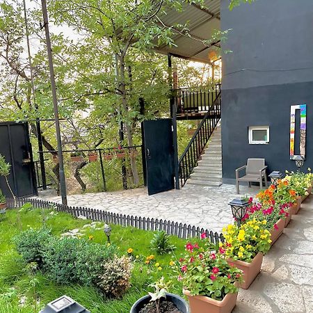 Cosy Studio With Beautiful Garden Єреван Екстер'єр фото